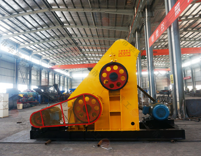 黏土污泥濕料粉碎也能出細料？答案就在這臺雙級無篩底粉碎機