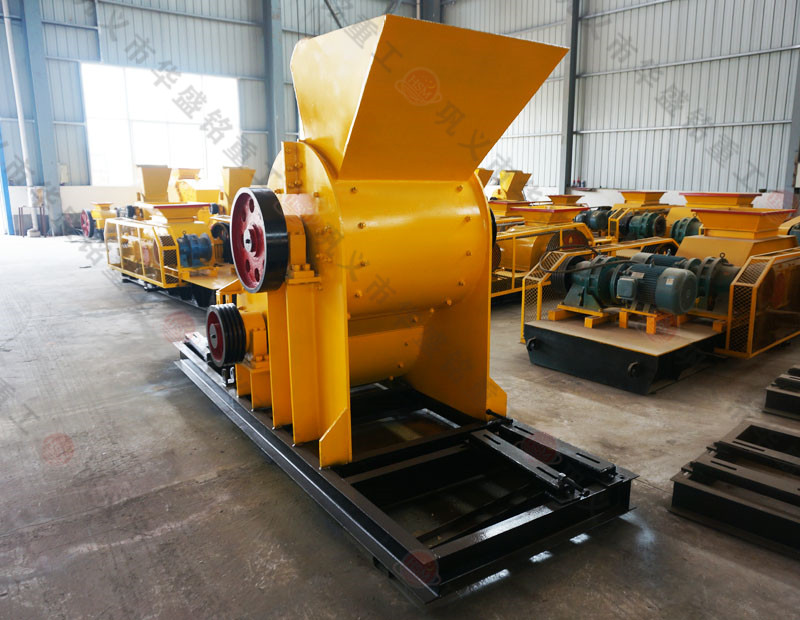 礦石破碎設(shè)備_鵝卵石粉碎機_鵝卵石雙級粉碎機廠